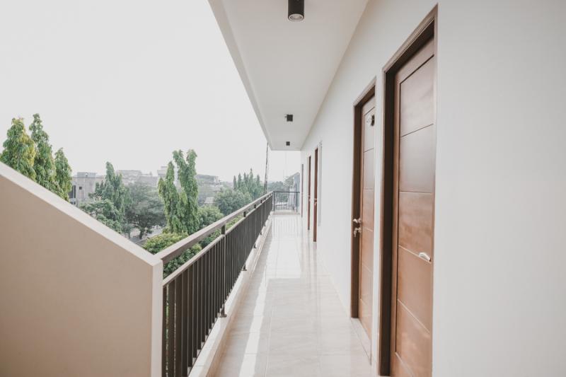 Reddoorz Near Taman Palem Otel Cakarta Dış mekan fotoğraf